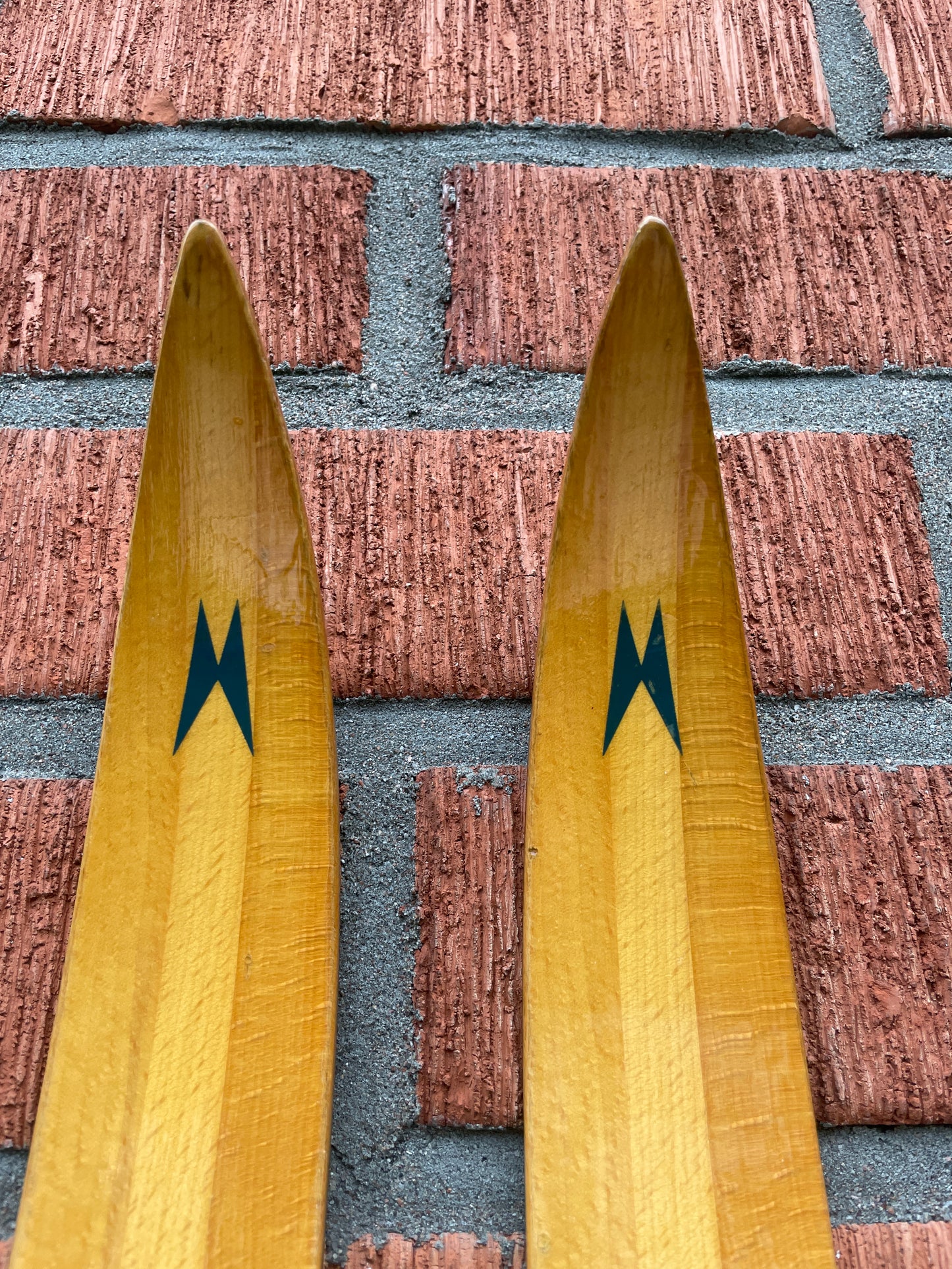 210cm Madshus 1970s Wood Cross-Country Skis - Great Condition, Light!!