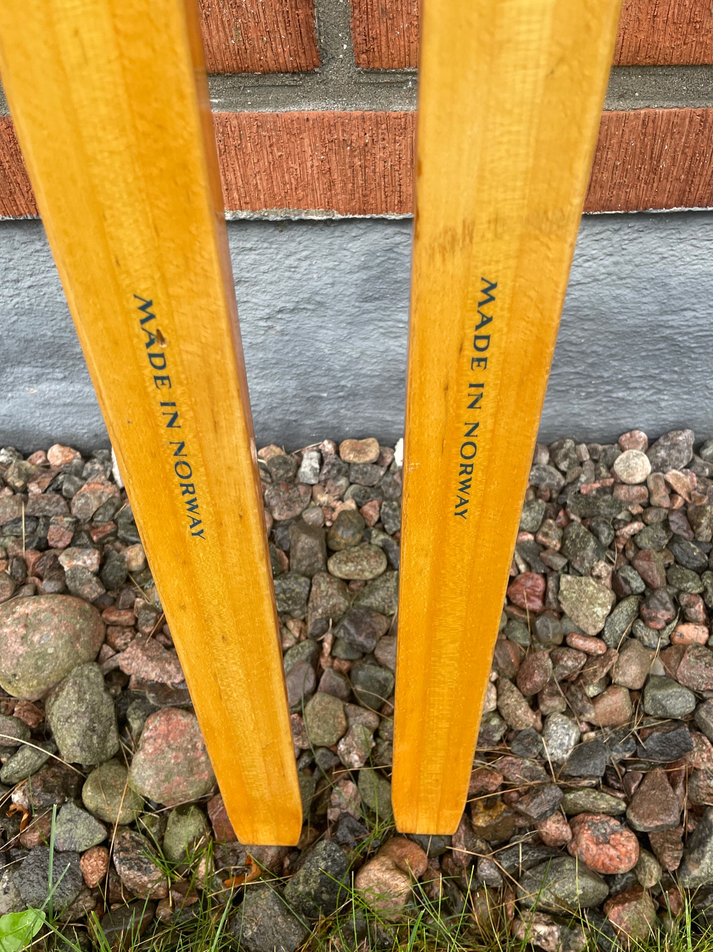 210cm Madshus 1970s Wood Cross-Country Skis - Great Condition, Light!!
