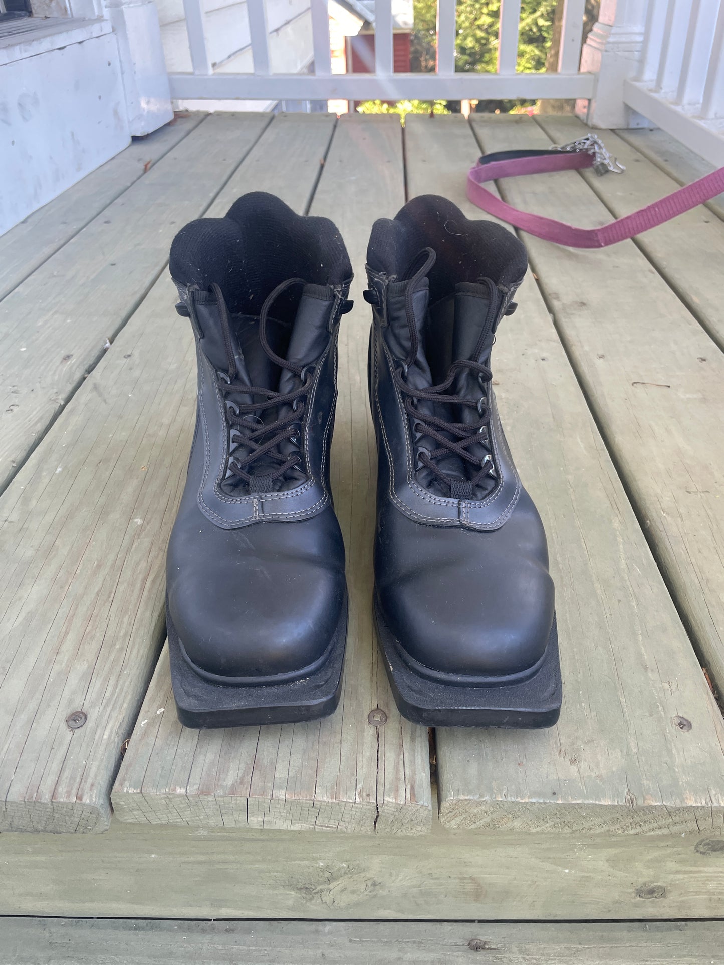Size 43 (US Men's 9.5-10) Alpina High Cuff "Blazer" 75mm 3-Pin Cross-Country Ski Boots - DEAL!!!