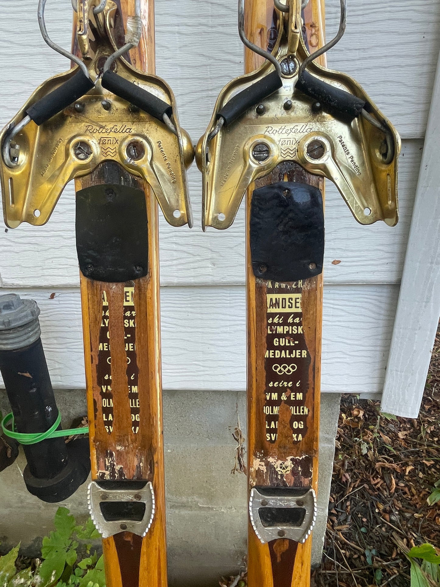 BARGAIN BIN!!! - 210cm Landsem Early 1970s Wood Cross-Country Racing Skis - NORWAY - "Plastrelagt" Base