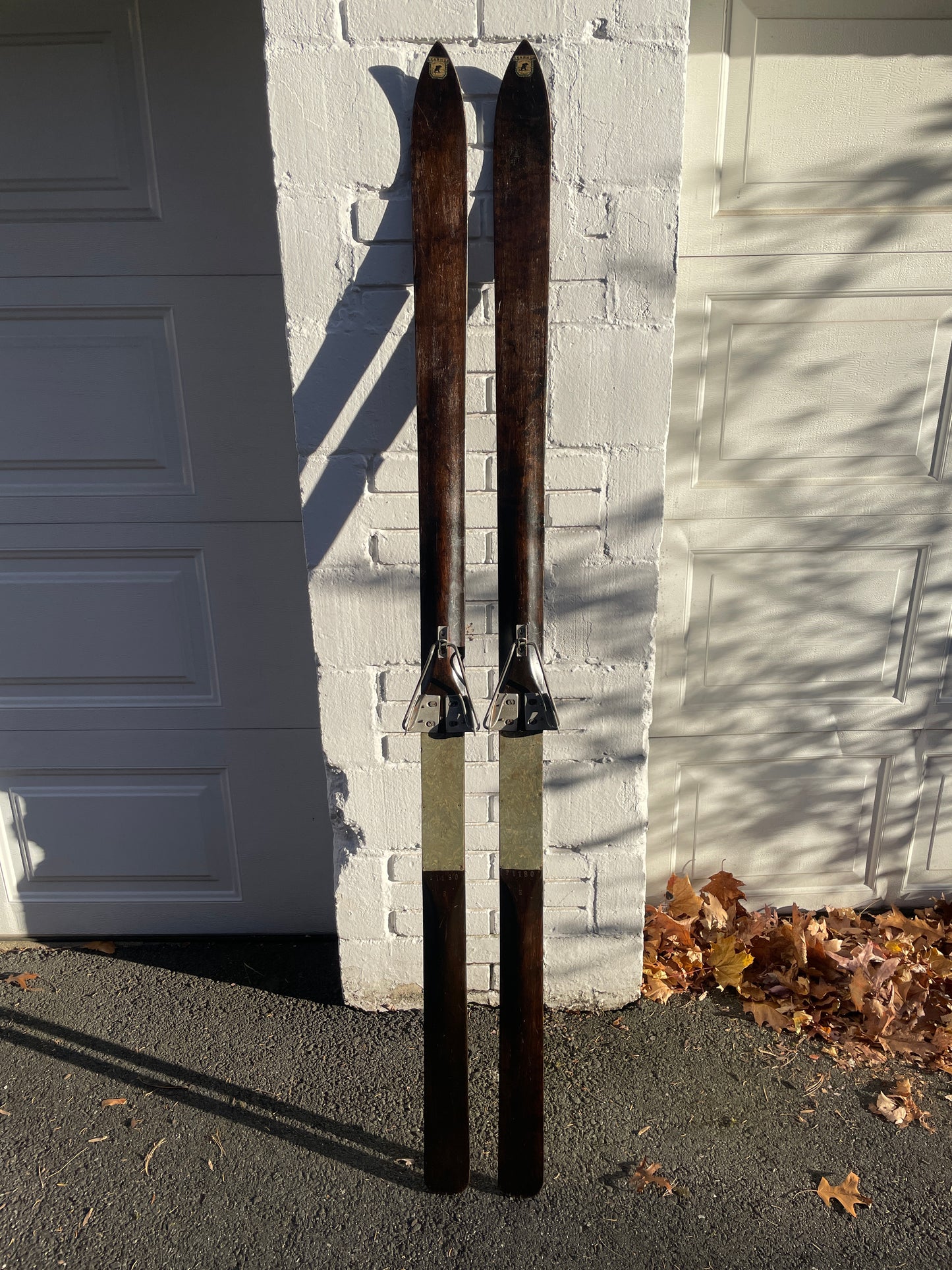 180cm Karhu of Finland Vintage-Retro-Really Old Wood Cross-Country Skis