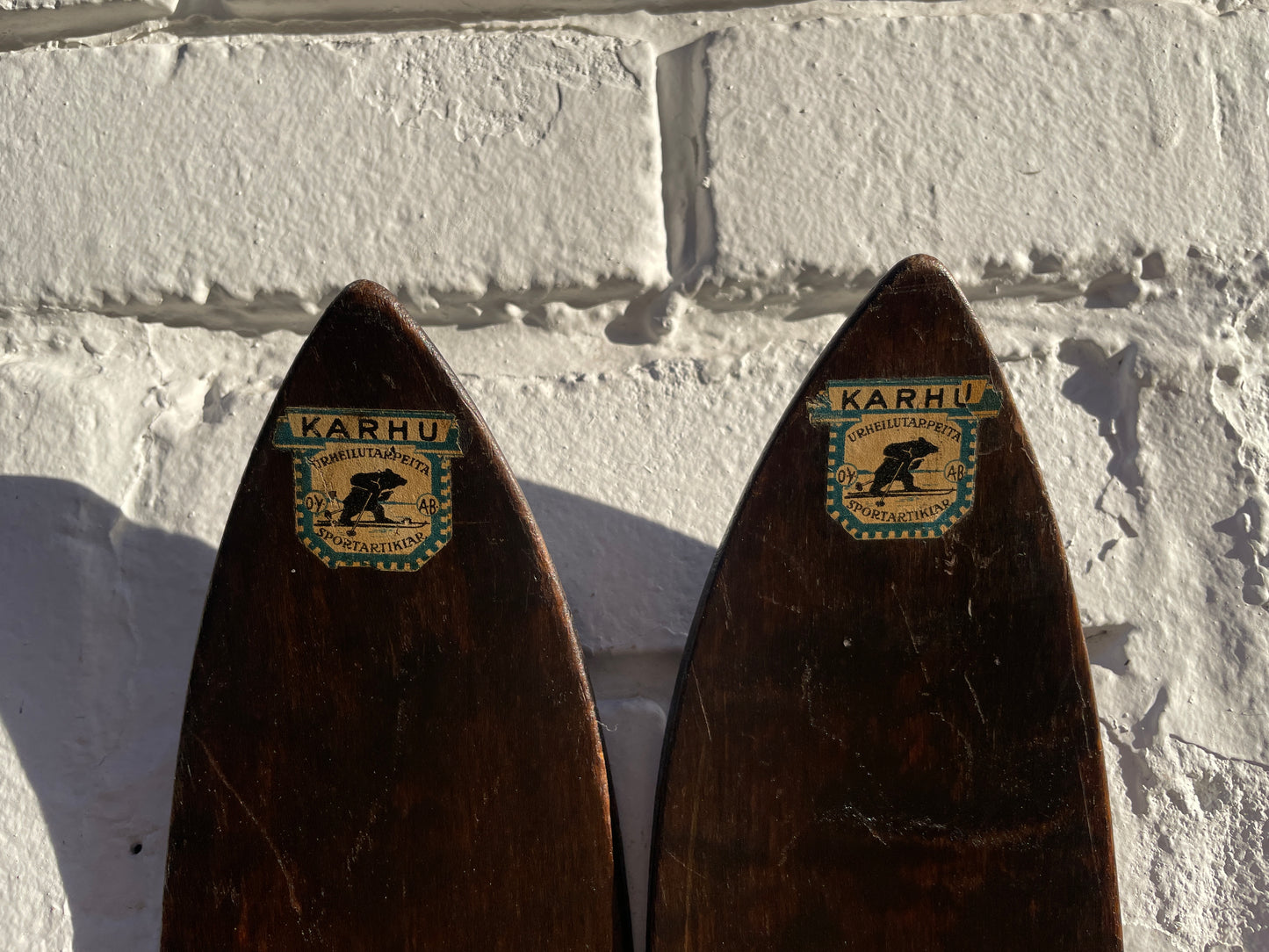 180cm Karhu of Finland Vintage-Retro-Really Old Wood Cross-Country Skis