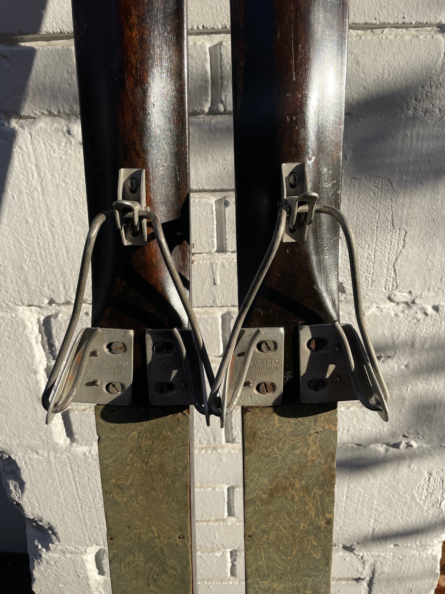 180cm Karhu of Finland Vintage-Retro-Really Old Wood Cross-Country Skis