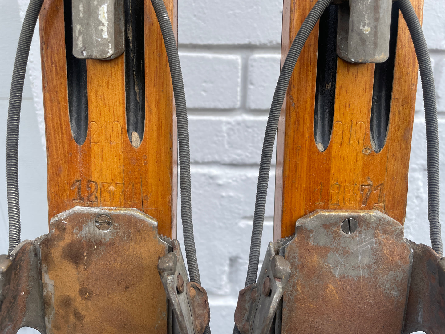 210cm Marius & Stein Eriksen Streamlines "Jet" Metal-Edge Alpine Skis - 1950s - Beautiful Original Condition!!!!
