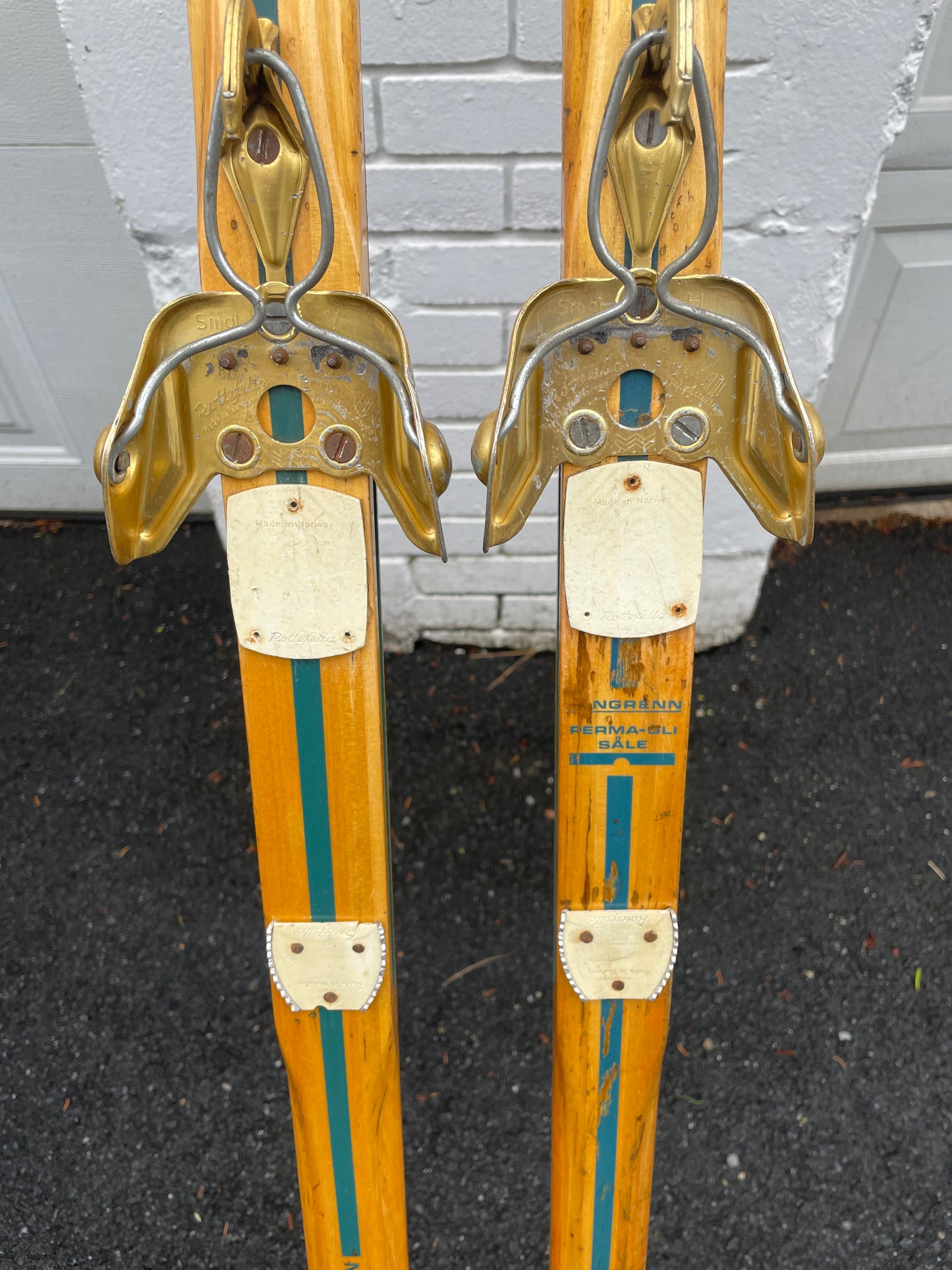 BARGAIN BIN!!! - 200cm Blå-Skia Wood Nordic Racing Skis - "Perma-Gli" Base - Almost Matching!!!