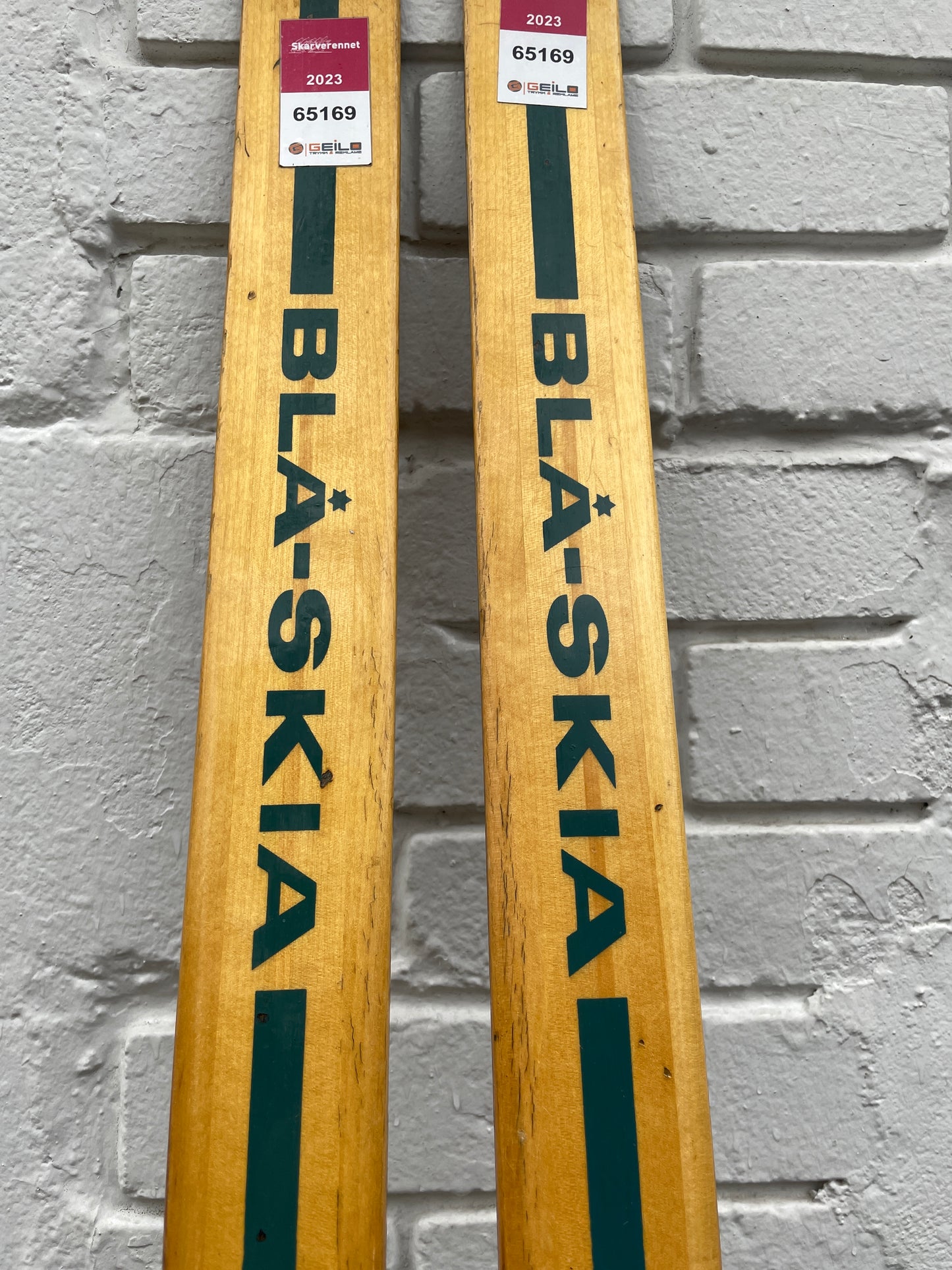 BARGAIN BIN!!! - 215cm Blå-Skia Wood Nordic Racing Skis - Treplast Såle - Racing Pedigree!!!