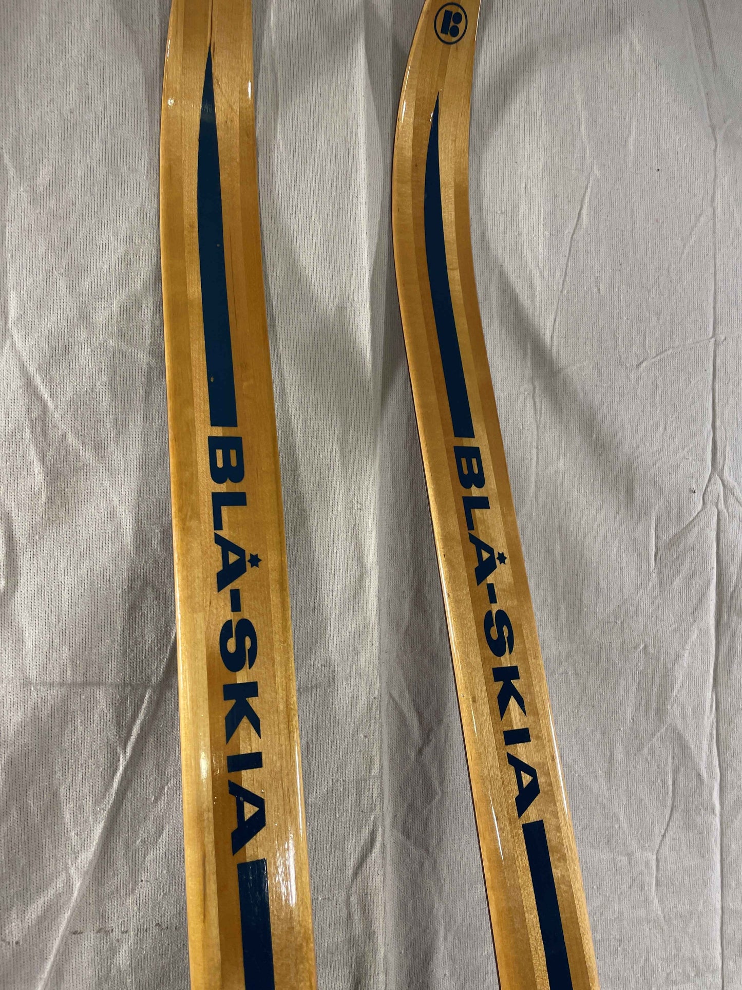 210cm Blå-Skia Wood Nordic Racing Skis - Low-Maintenance Base - Completely Restored - Ready for Snow!