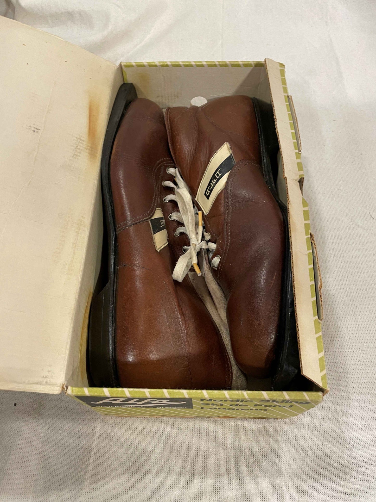 Size 45 (US 11.5) Alfa Model 2011 Light Touring Cross-Country Ski Boots - 75mm - Original Box!