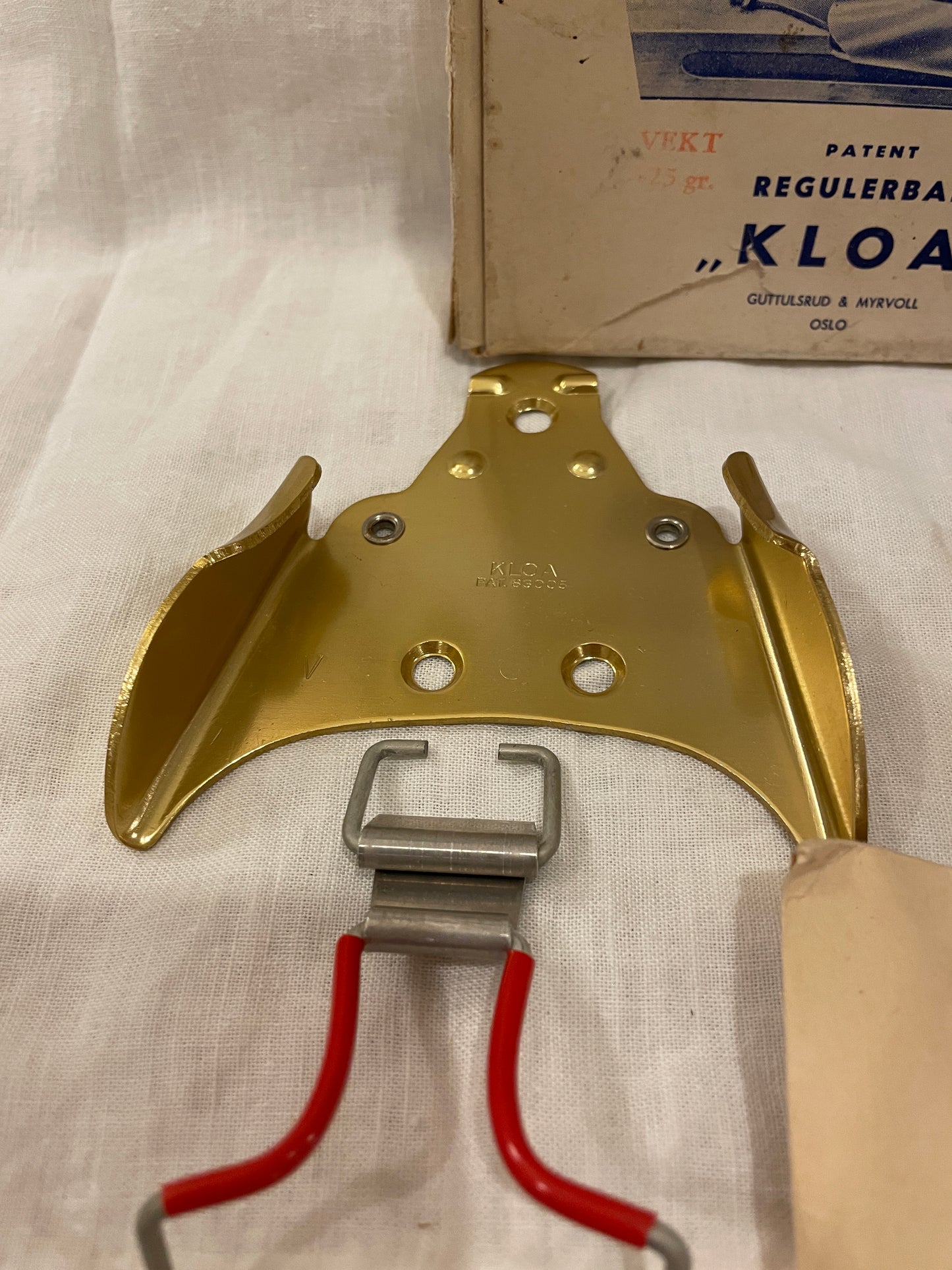 Kloa "Claw" Vintage Cross-Country Ski Bindings from Norway - 71mm - RARE