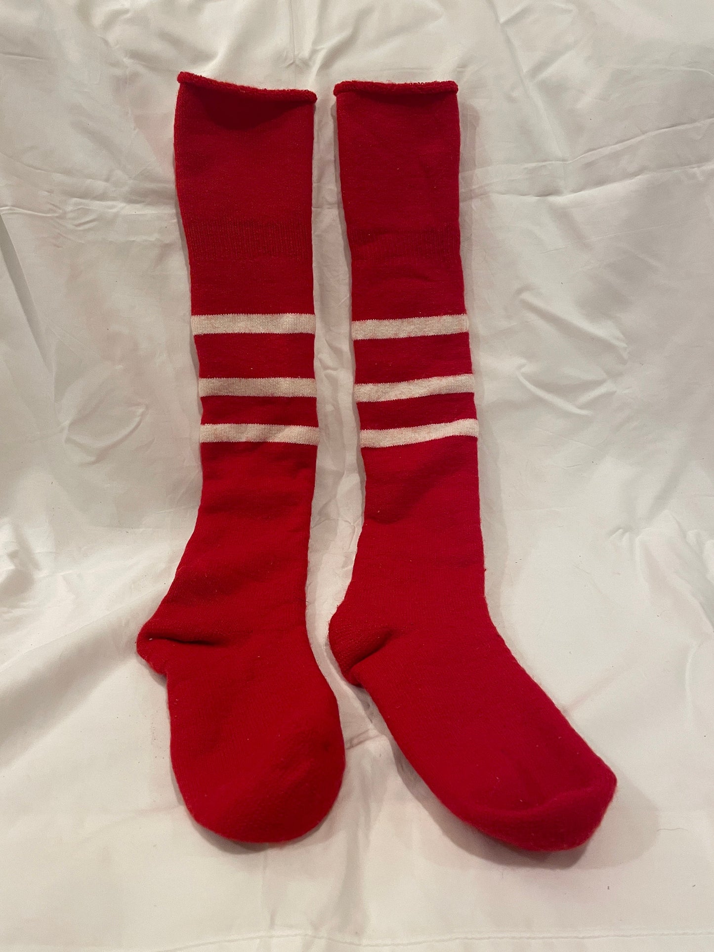 Size M - Vintage Cross-Country Ski Wool Knicker Socks - Red with White Stripes - 1960s