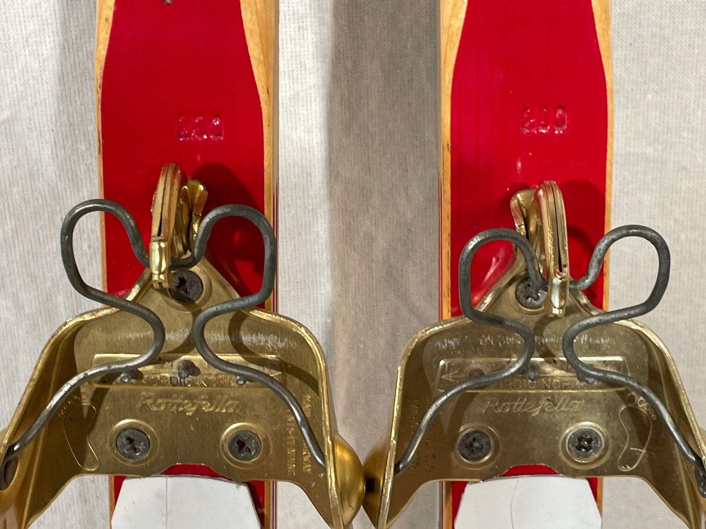 200cm Toppen Hallgeir Brenden "Balsa-Lett" Wood Cross-Country Racing Skis - RARE RED COLOUR - 1960s from Norway!!!!!!