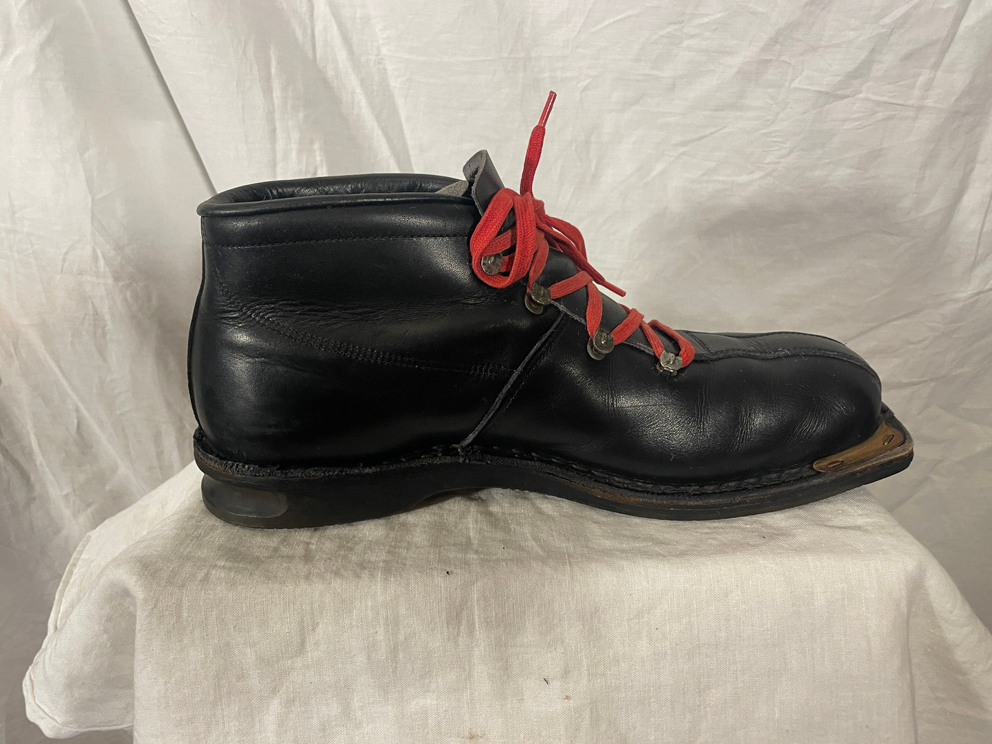 Size 44 (US Men's 10.5) - 1950s "Kikut" Ski Boots from NORWAY - Great Condition!!!