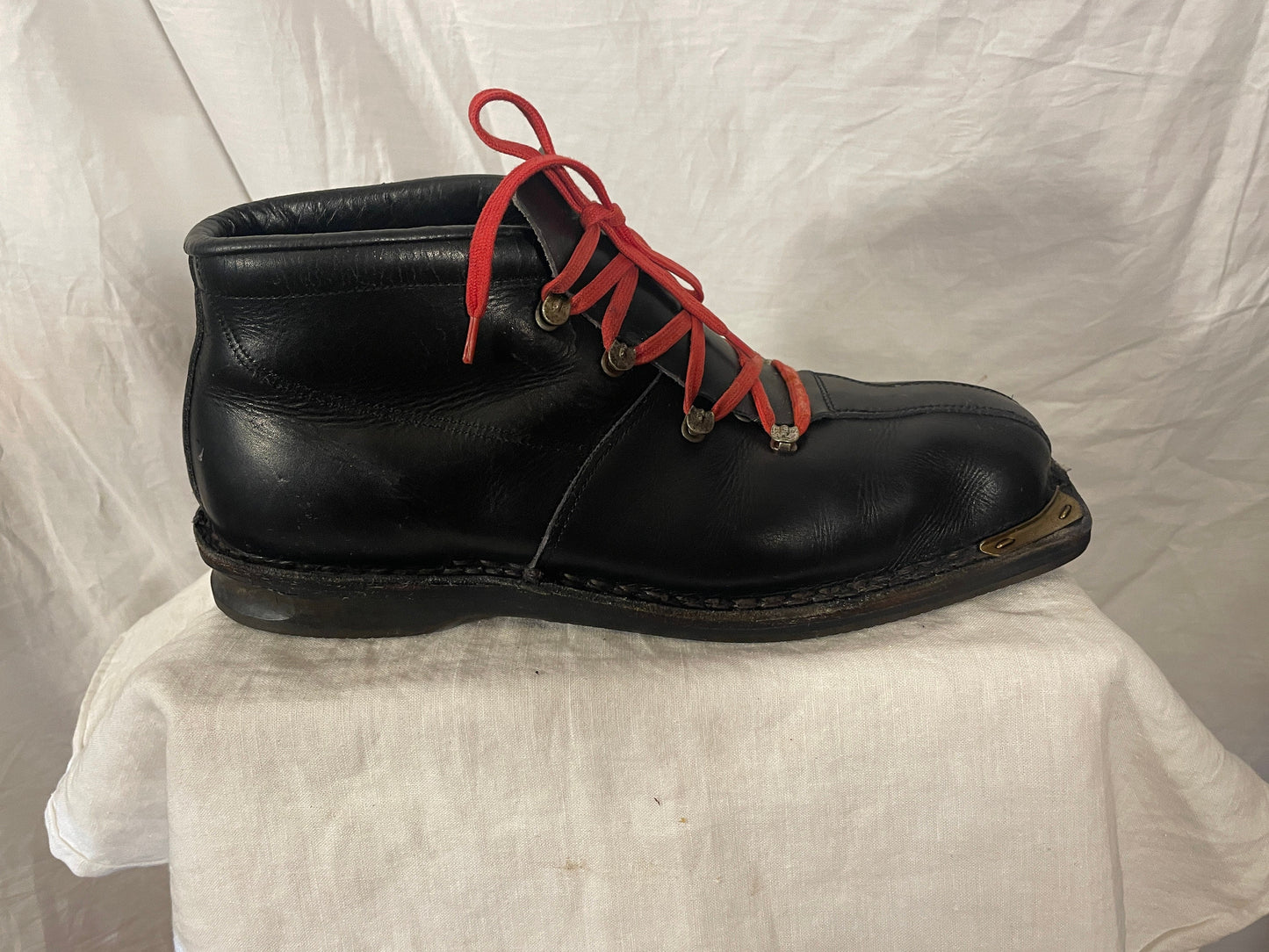 Size 44 (US Men's 10.5) - 1950s "Kikut" Ski Boots from NORWAY - Great Condition!!!