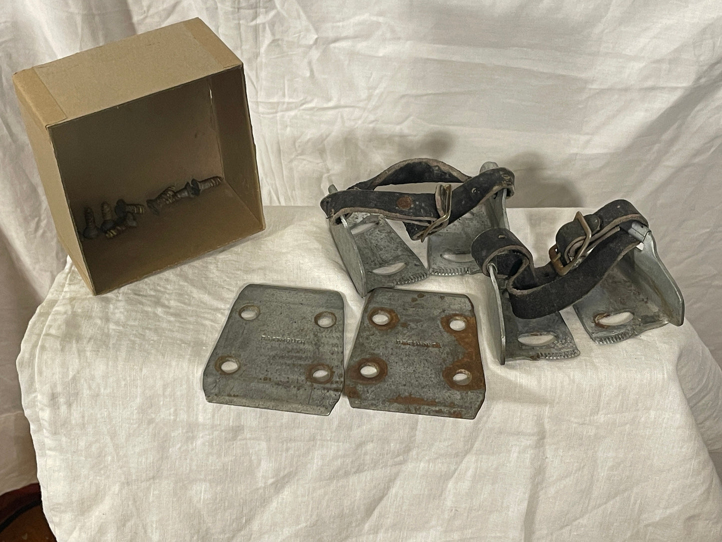 Dovre 1940s/50s Downhill Ski Binding - Swivel Toe Iron - UNUSED RARE