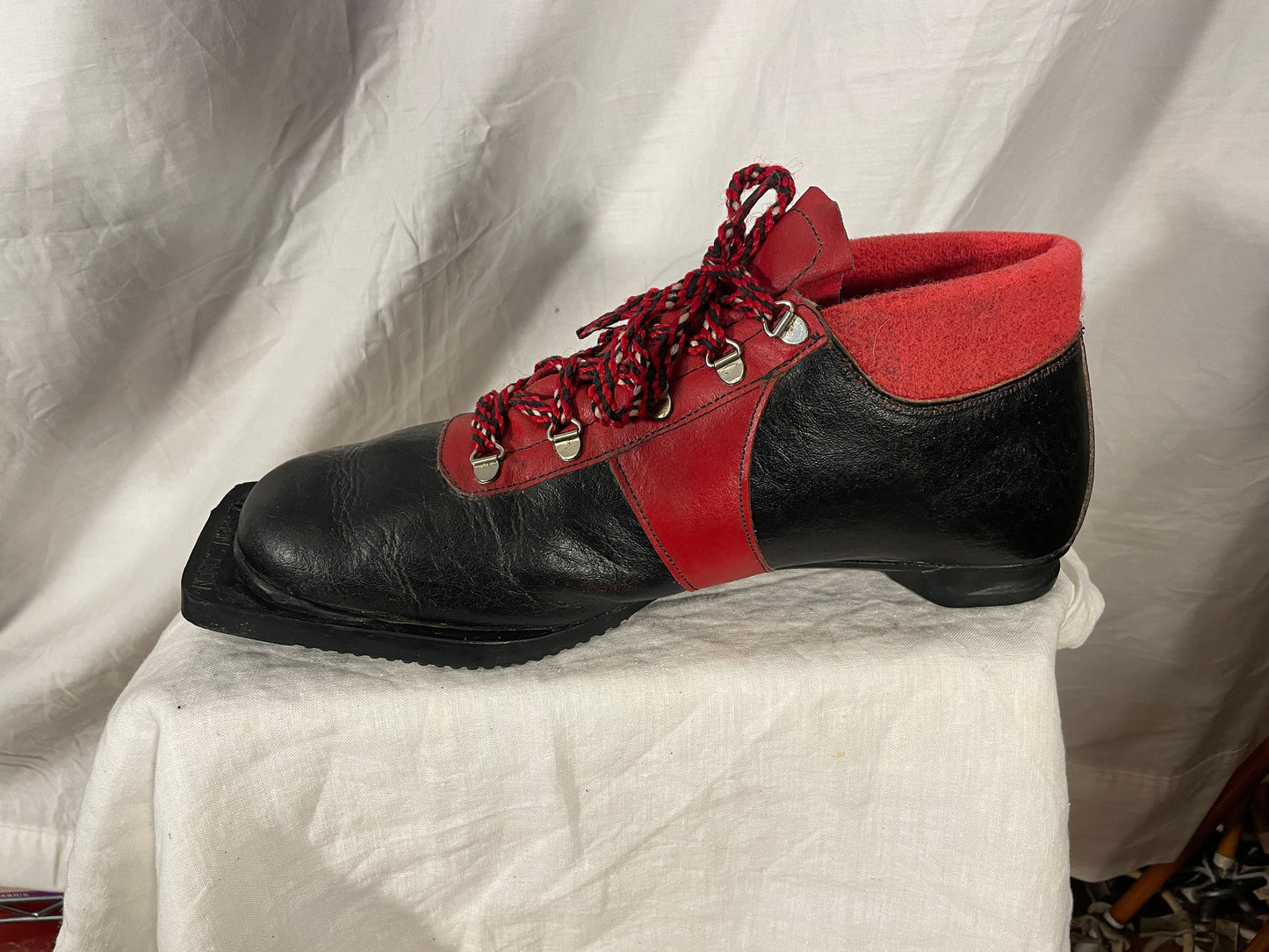 Size 45 (US Men's 11.5) Davos "Summit" Leather 75mm 3-Pin Ski Boots - Made in Italy!