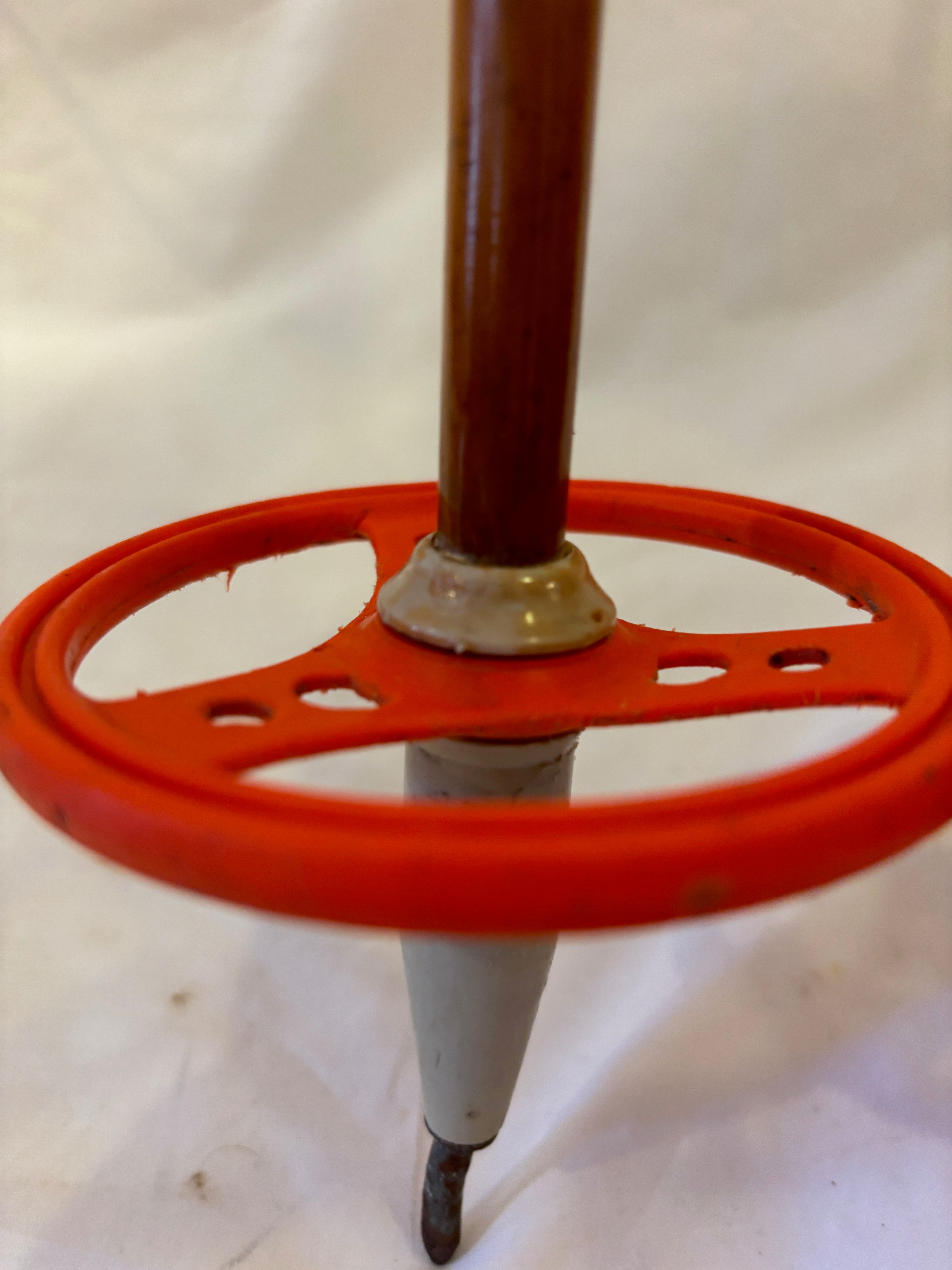 Poles – Skifabrikk