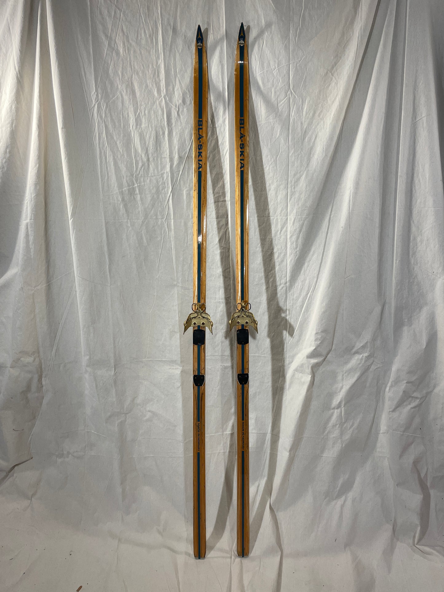 200cm Blå Skia Wood Nordic Racing Skis - Hickory Base - Completely Restored - Originally Sold by Eldar Hagen Oslo