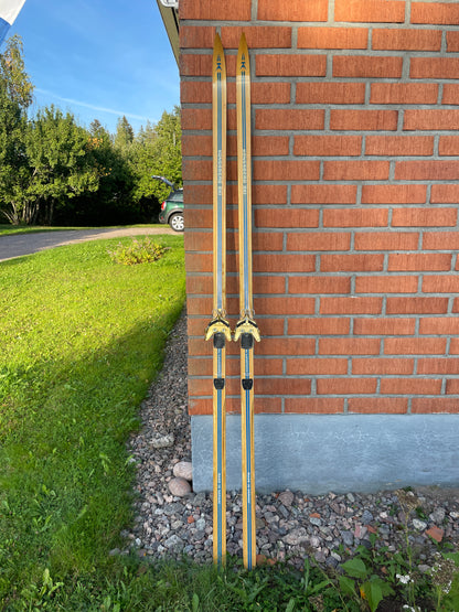 205cm Kongsberg "Spesial Langrenn" Wood Cross-Country Racing Skis - 1970s - Beautiful Condition!!