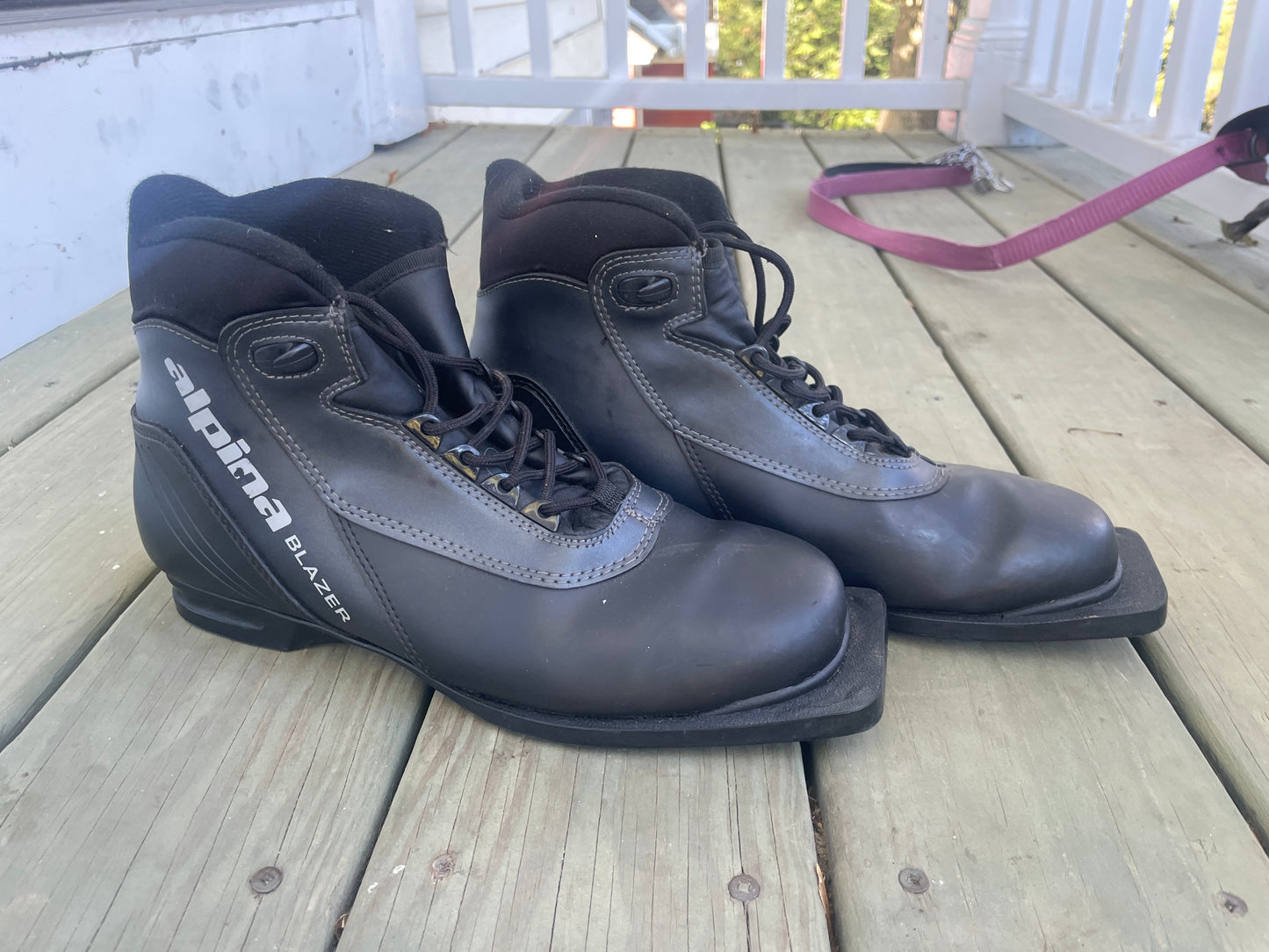 Size 43 (US Men's 9.5-10) Alpina High Cuff "Blazer" 75mm 3-Pin Cross-Country Ski Boots - DEAL!!!