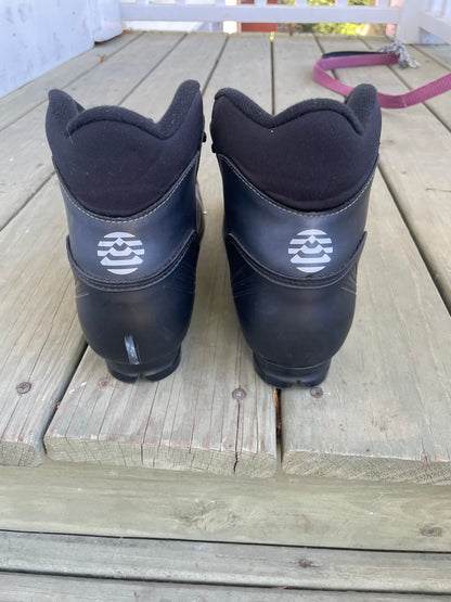 Size 43 (US Men's 9.5-10) Alpina High Cuff "Blazer" 75mm 3-Pin Cross-Country Ski Boots - DEAL!!!