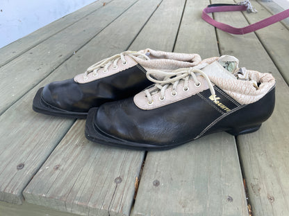 Size 44 (US Men's 10.5) Vauhti 75mm 3-Pin Cross-Country Ski Boots from Finland!!!