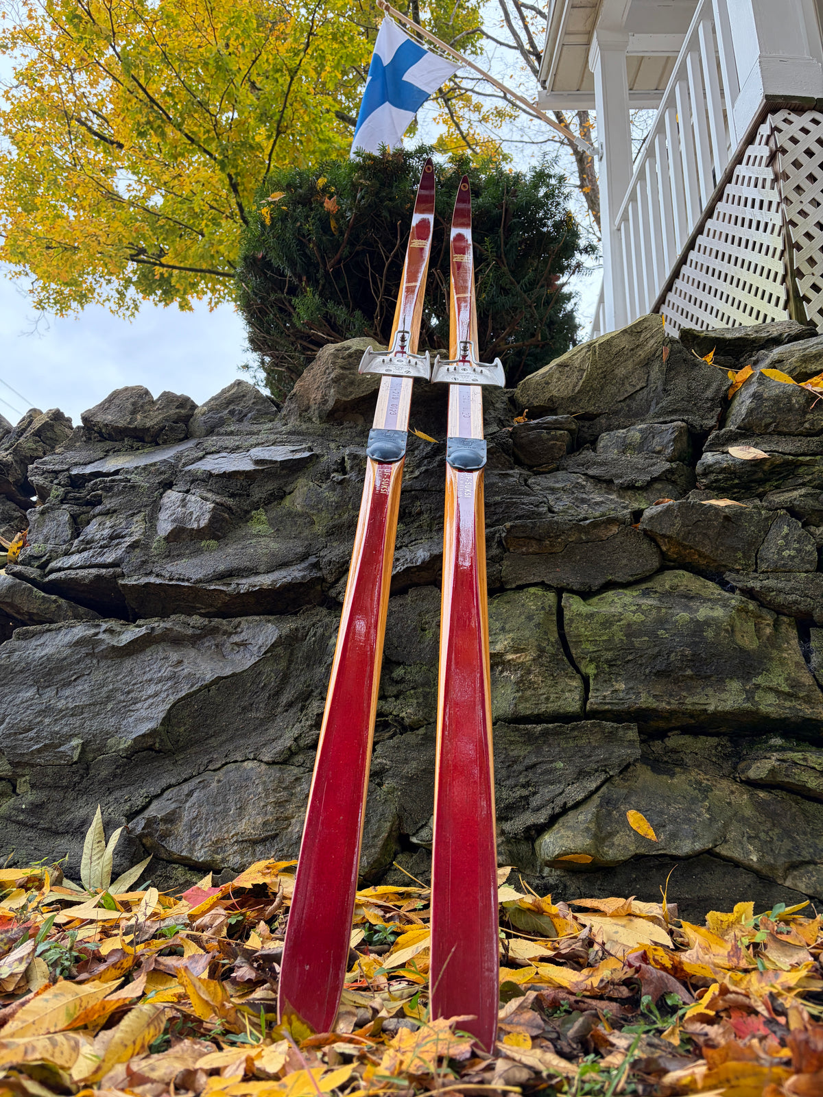 210cm Esko Järvinen "Kilpa Populär" ERIKOISKILPA Cross-Country Racing Skis - mid '60s - RARE