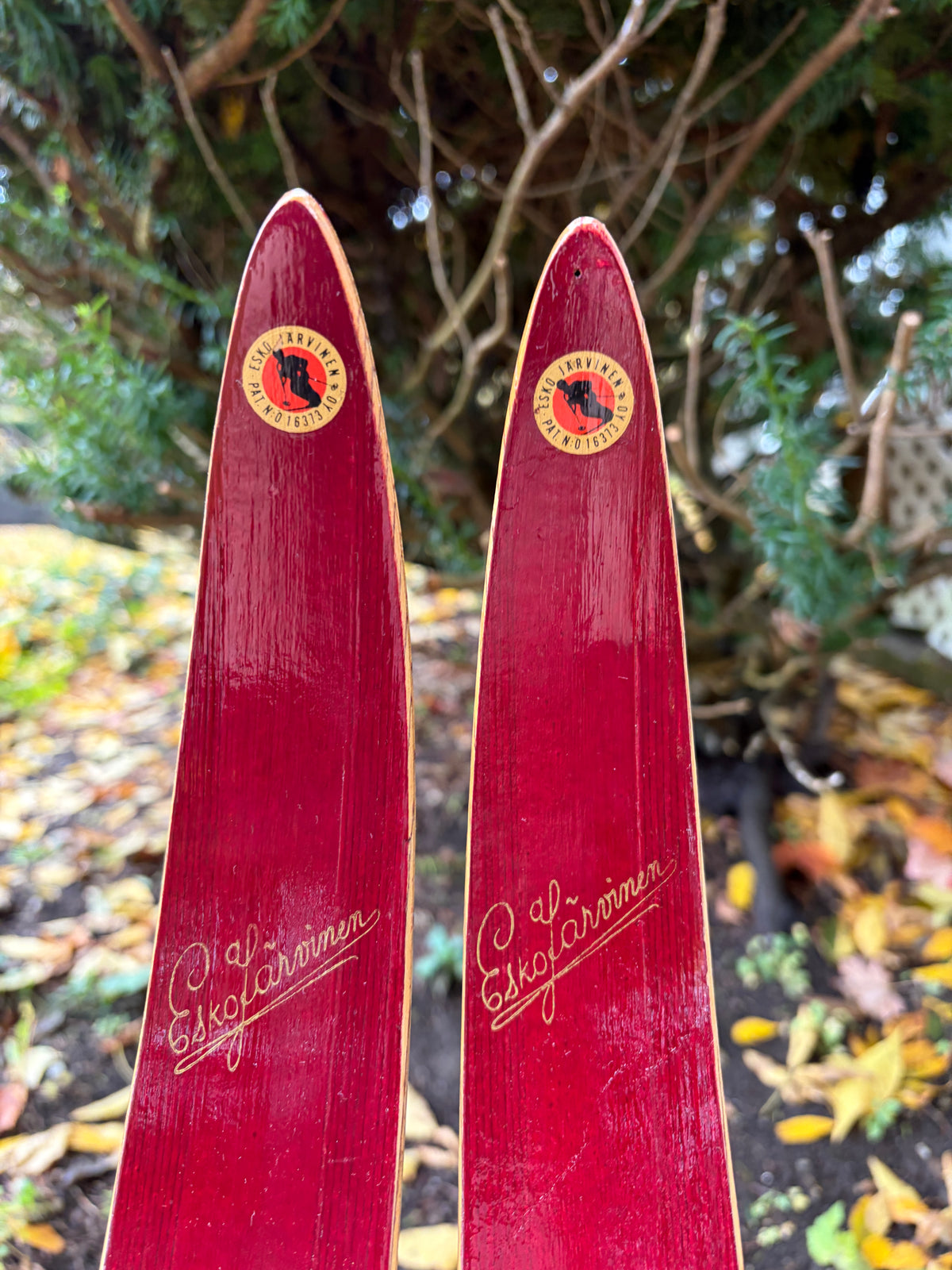 210cm Esko Järvinen "Kilpa Populär" ERIKOISKILPA Cross-Country Racing Skis - mid '60s - RARE