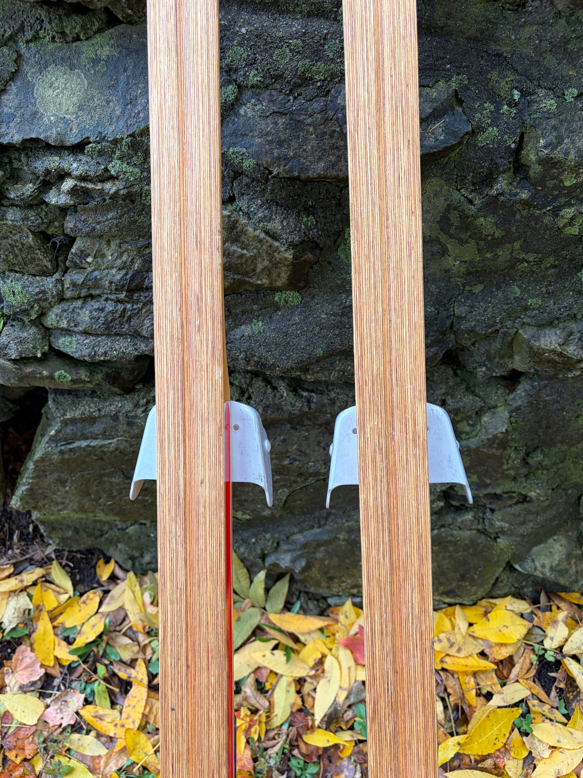 210cm Esko Järvinen "Kilpa Populär" ERIKOISKILPA Cross-Country Racing Skis - mid '60s - RARE