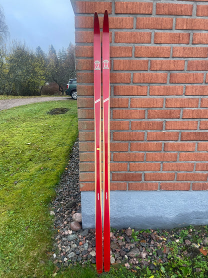 190cm Esko Järvinen "Erikoiskilpa" Wood Cross-Country Racing Skis - early 1970s - UNUSED!!!
