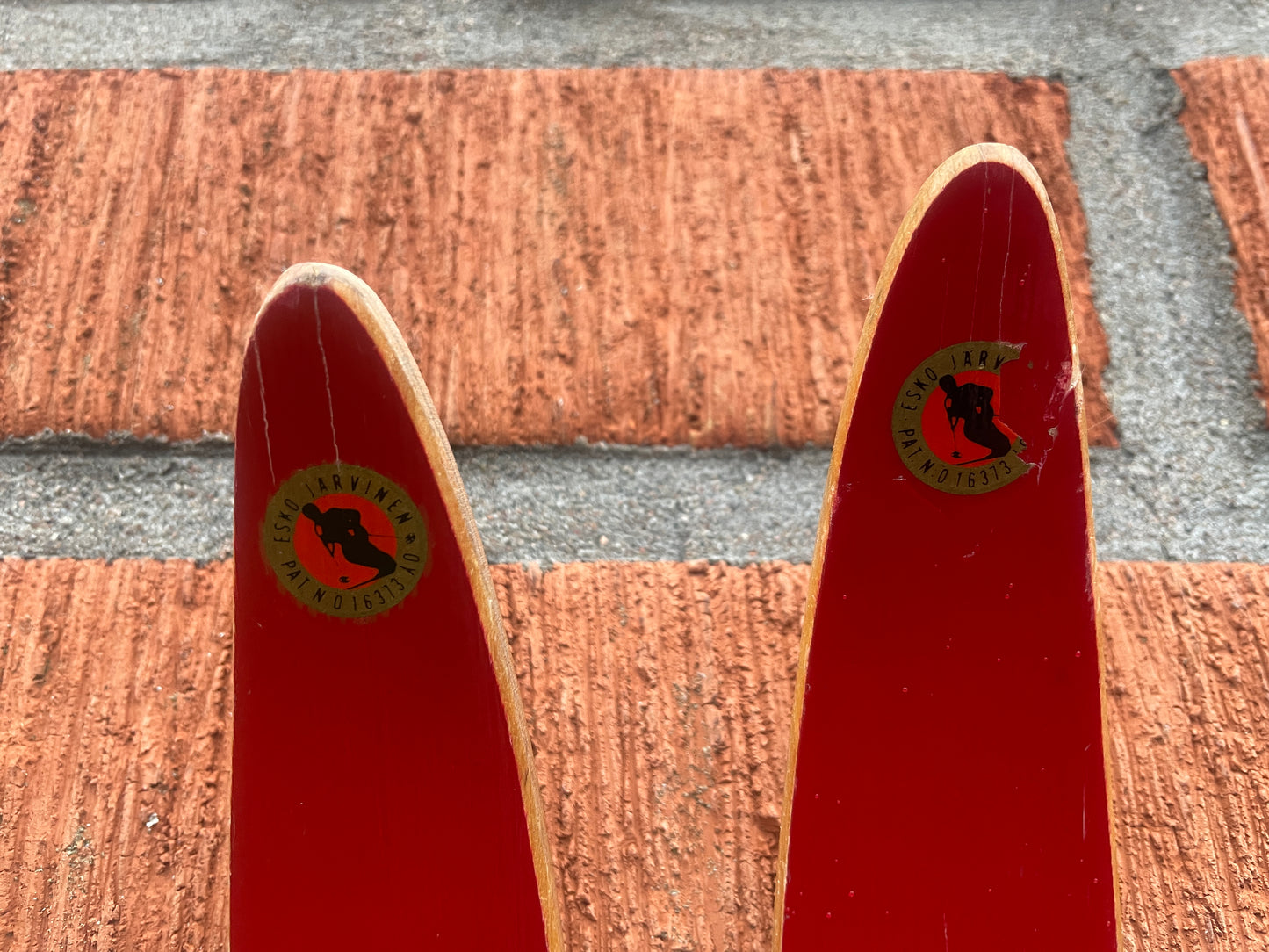 190cm Esko Järvinen "Erikoiskilpa" Wood Cross-Country Racing Skis - early 1970s - UNUSED!!!