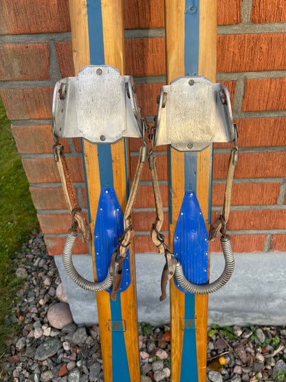 215cm Karhu "Tunturi" Early 1960s Metal-Edge Mountain Skis - From Finland!!!