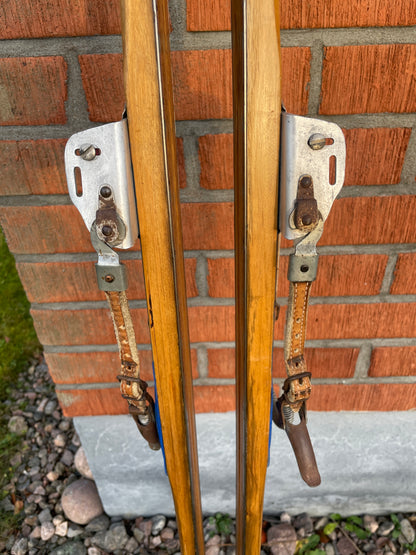 215cm Karhu "Tunturi" Early 1960s Metal-Edge Mountain Skis - From Finland!!!