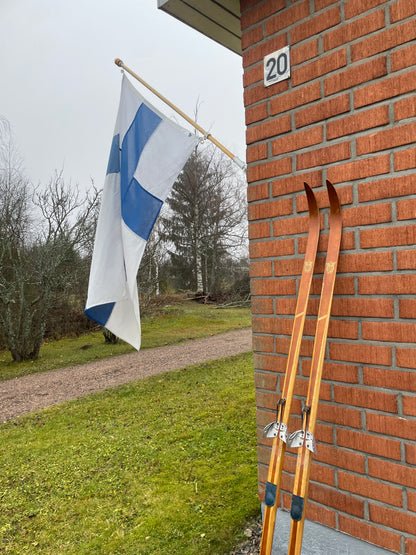 BARGAIN BIN!!! - 205cm Peltonen "Erikoiskilpa" Cross-Country Racing Skis - 1960s - RareRareRare!!!