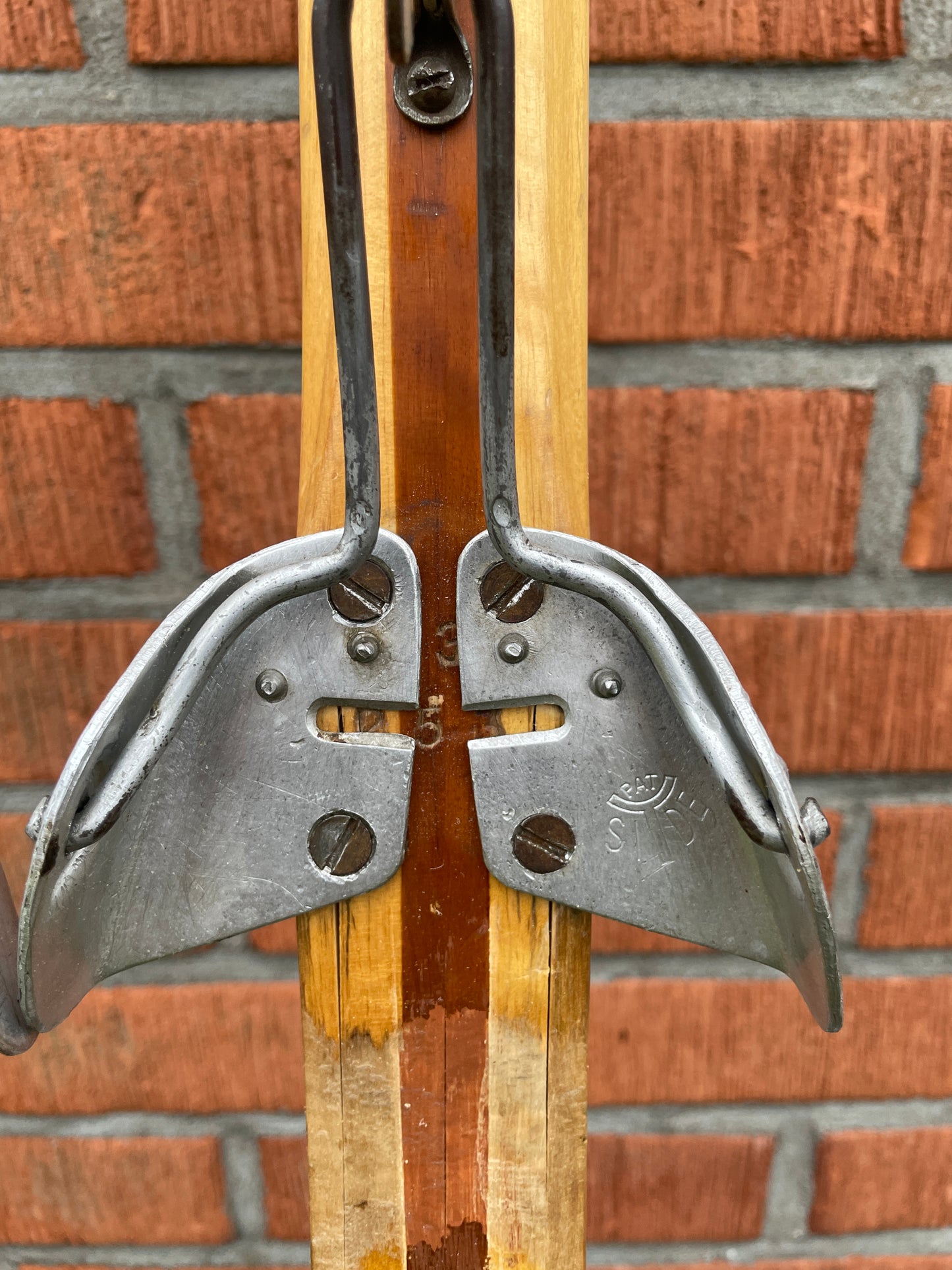 BARGAIN BIN!!! - 205cm Peltonen "Erikoiskilpa" Cross-Country Racing Skis - 1960s - RareRareRare!!!