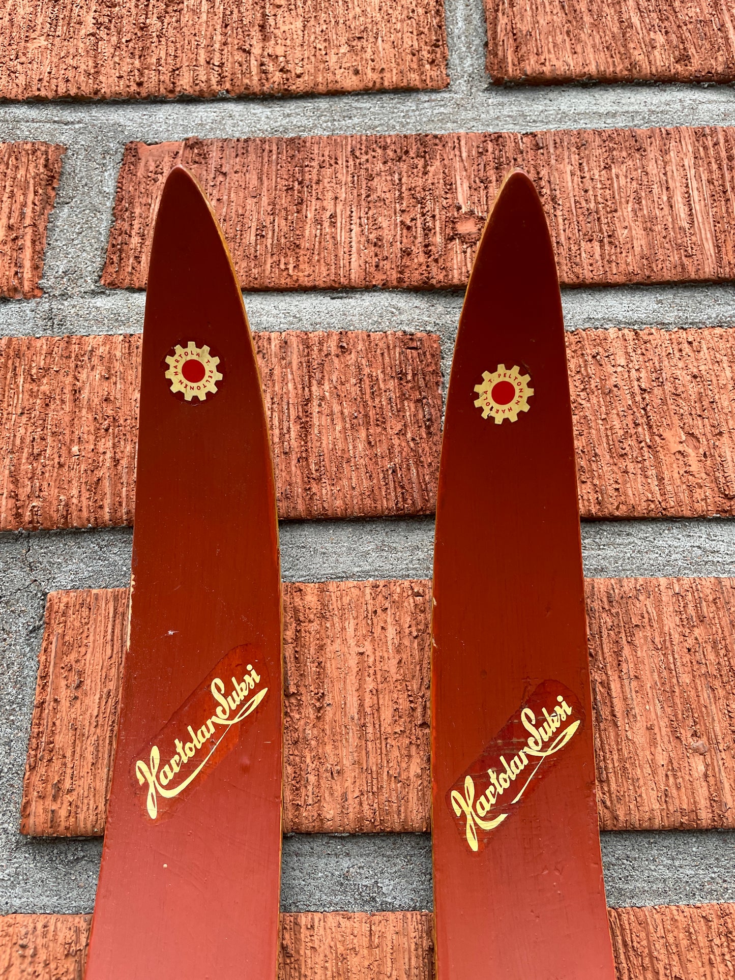 BARGAIN BIN!!! - 210cm Peltonen "Erikoiskilpa" Cross-Country Racing Skis - Late 1960s - Lighter Than Air!!!