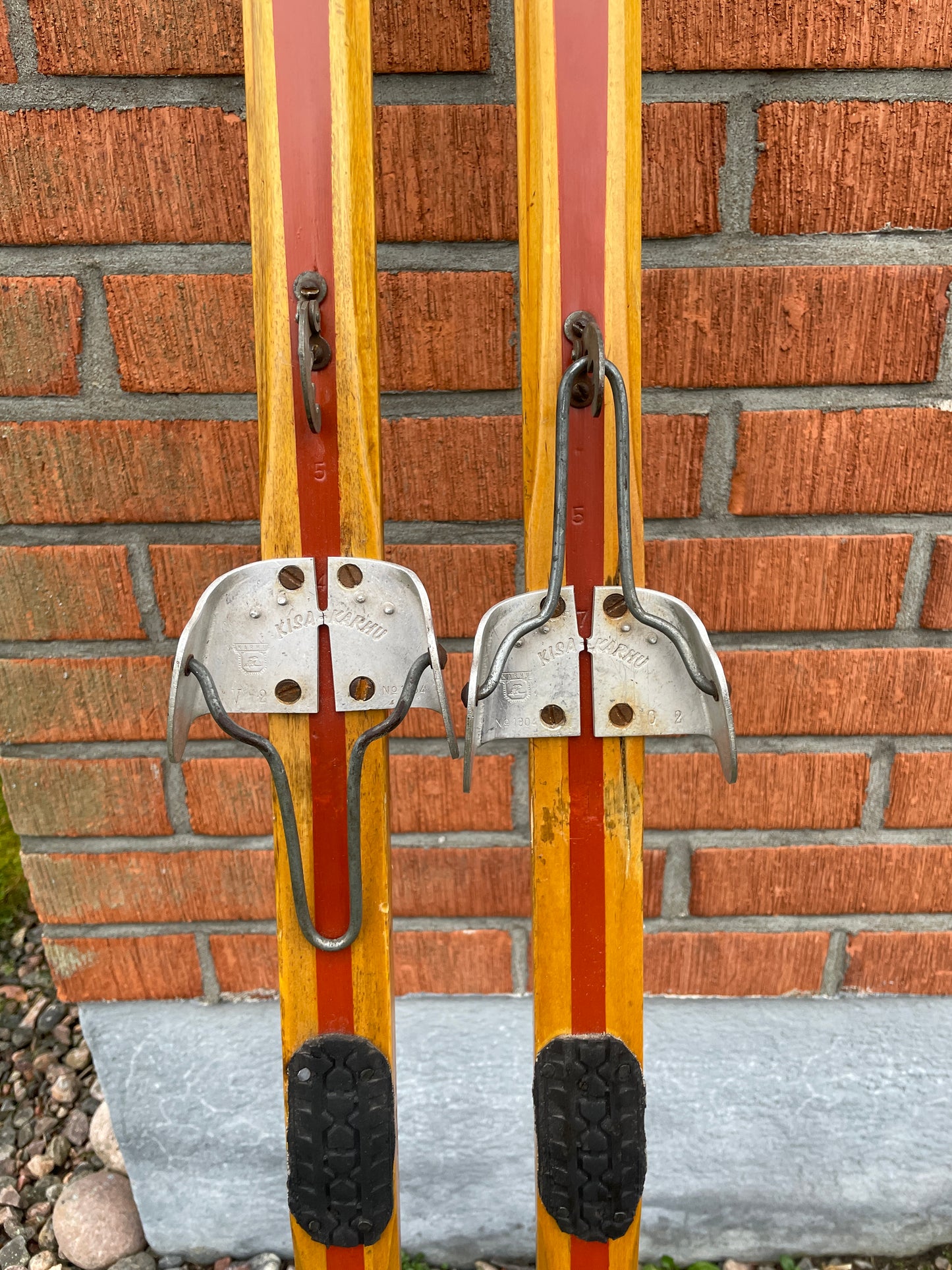 BARGAIN BIN!!! - 210cm Peltonen "Erikoiskilpa" Cross-Country Racing Skis - Late 1960s - Lighter Than Air!!!