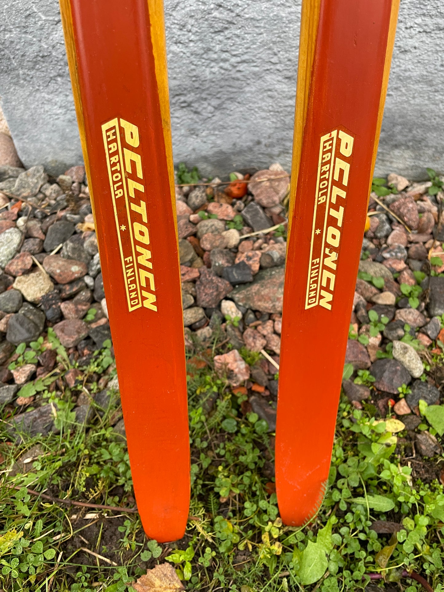 BARGAIN BIN!!! - 210cm Peltonen "Erikoiskilpa" Cross-Country Racing Skis - Late 1960s - Lighter Than Air!!!