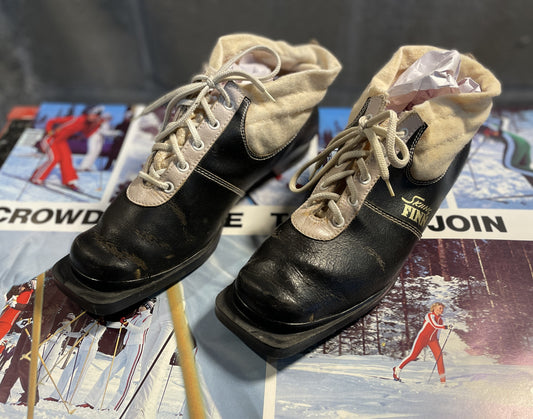 Size 44 (US Men's 10.5) "Skiing Finn" 75mm 3-Pin Cross-Country Ski Boots from Finland!!!