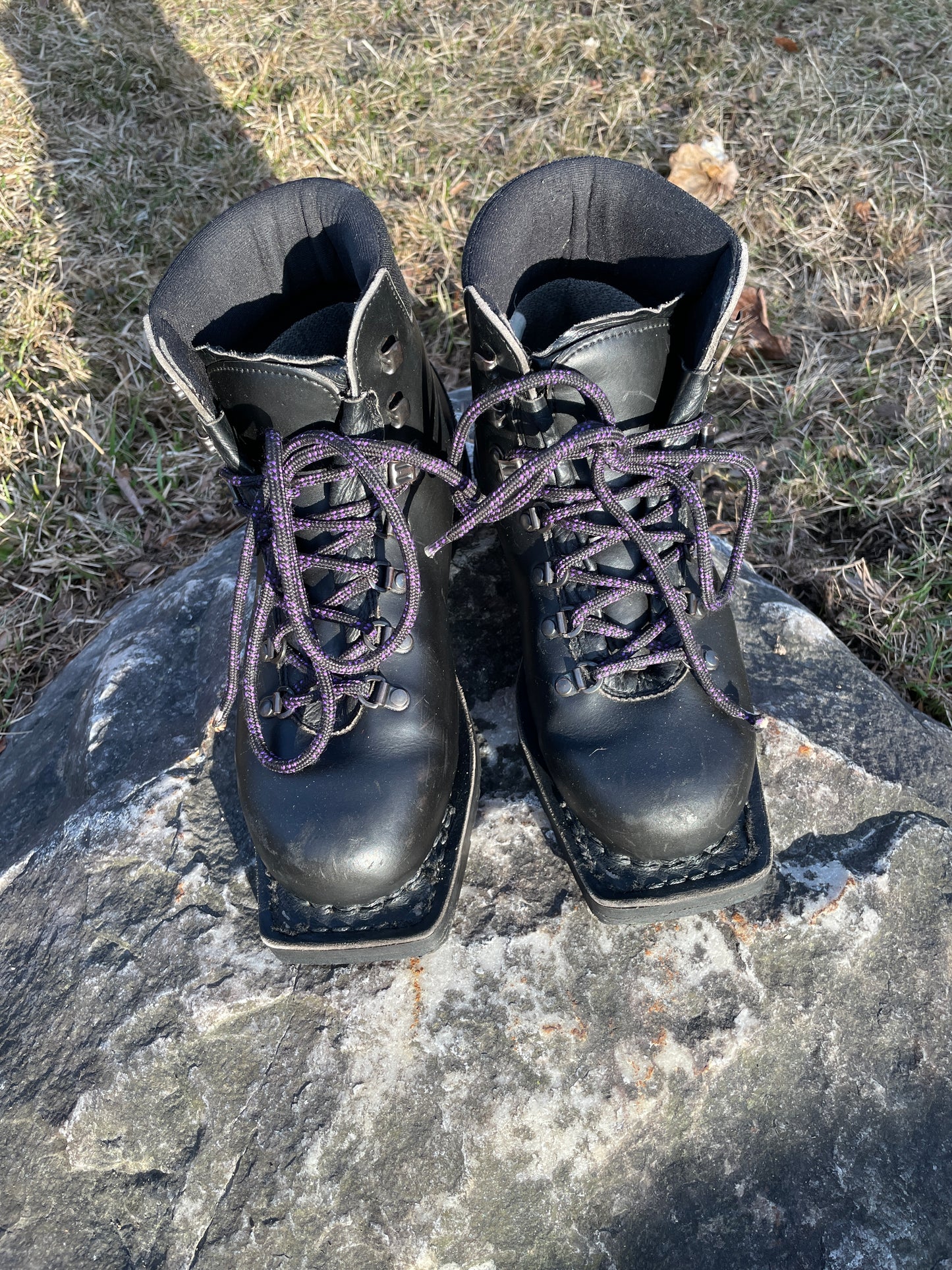 Size 39 (US Women's 8/8.5) Leather Artex 75mm 3-Pin Telemark Boots