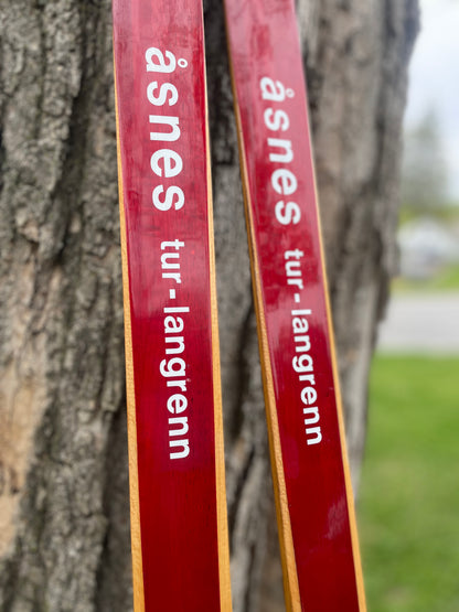 205cm Åsnes of Norway "Tur-Langrenn" 1970s Cross-Country Touring Skis - Lovely Red Color!!!