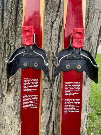 205cm Åsnes of Norway "Tur-Langrenn" 1970s Cross-Country Touring Skis - Lovely Red Color!!!