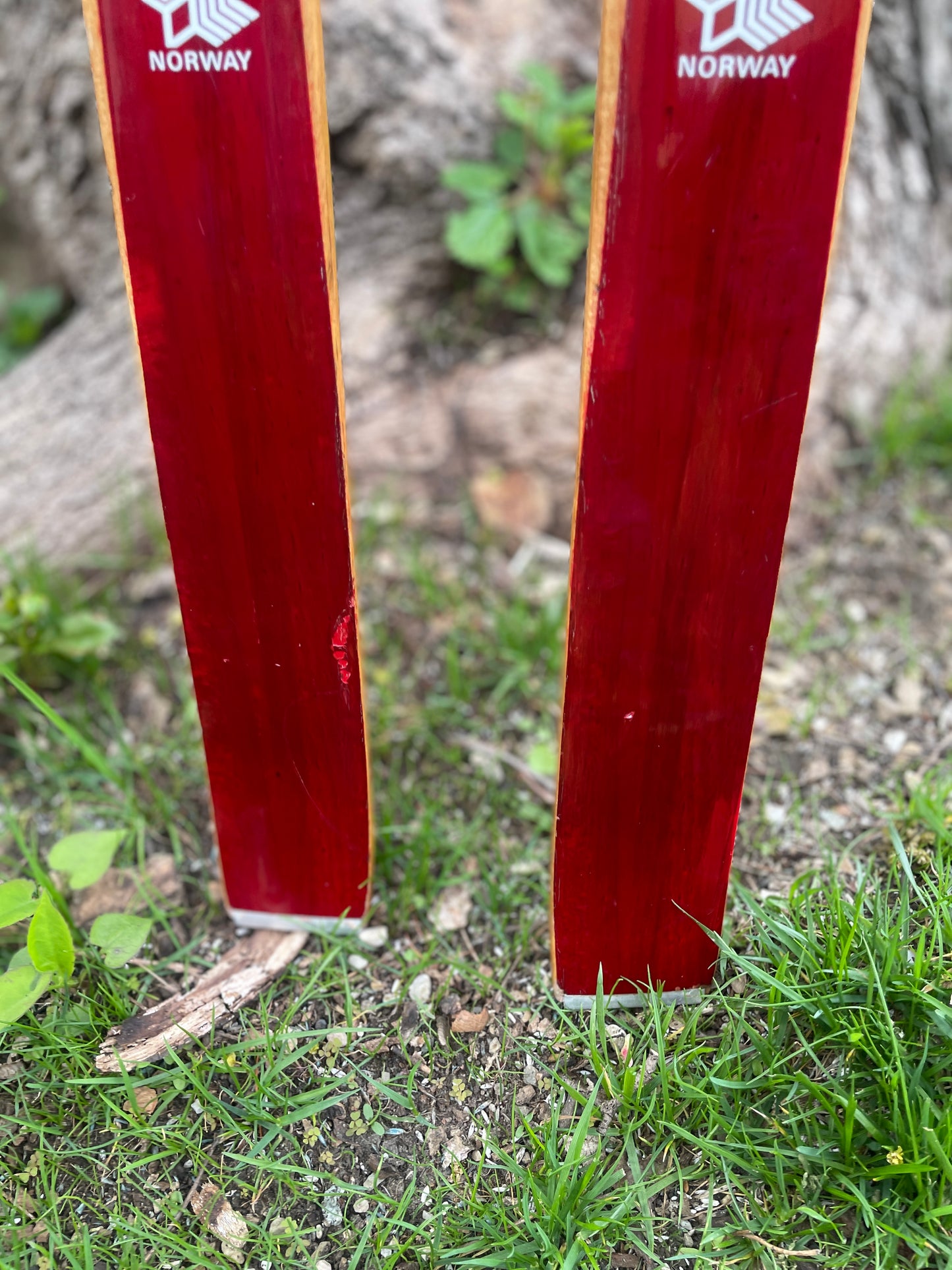 205cm Åsnes of Norway "Tur-Langrenn" 1970s Cross-Country Touring Skis - Lovely Red Color!!!