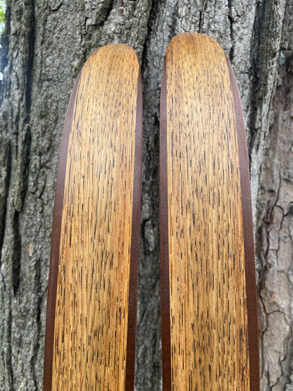 205cm Åsnes of Norway "Tur-Langrenn" 1970s Cross-Country Touring Skis - Lovely Red Color!!!