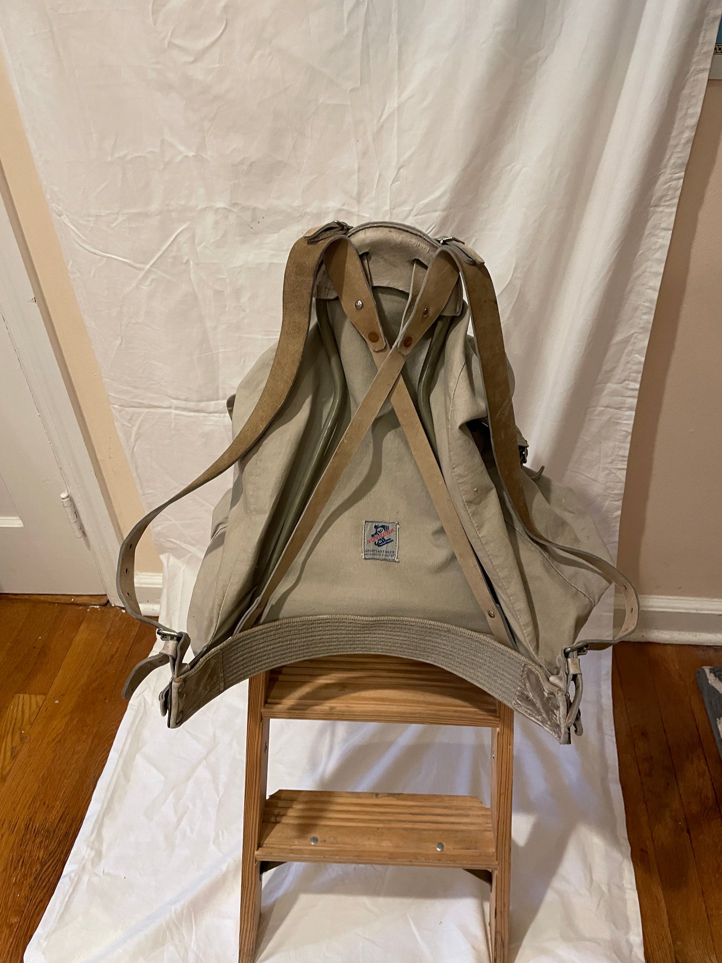 Vintage 1960s Norrøna of Norway Leather/Canvas Frame Rucksack - NEAR PERFECT condition!