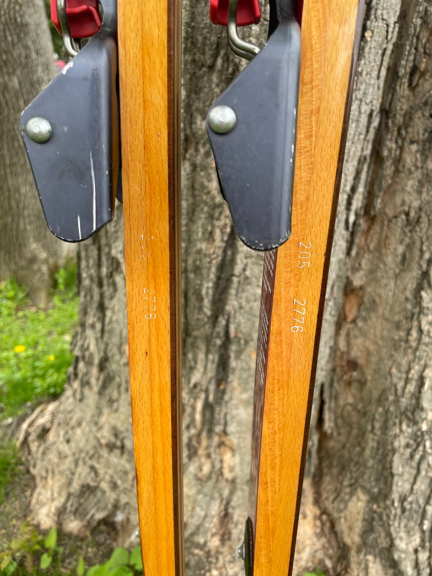 205cm Åsnes of Norway "Tur-Langrenn" 1970s Cross-Country Touring Skis - Lovely Red Color!!!