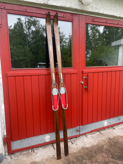 215cm Vintage Karhu "Retki" Wood Cross-Country Skis