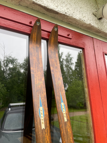 215cm Vintage Karhu "Retki" Wood Cross-Country Skis