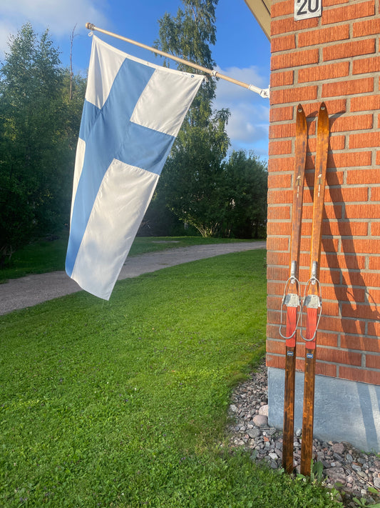 205cm Karhu "Lumi" Wood Cross Country Skis - Jofa Cable Bindings - Beautiful!!!