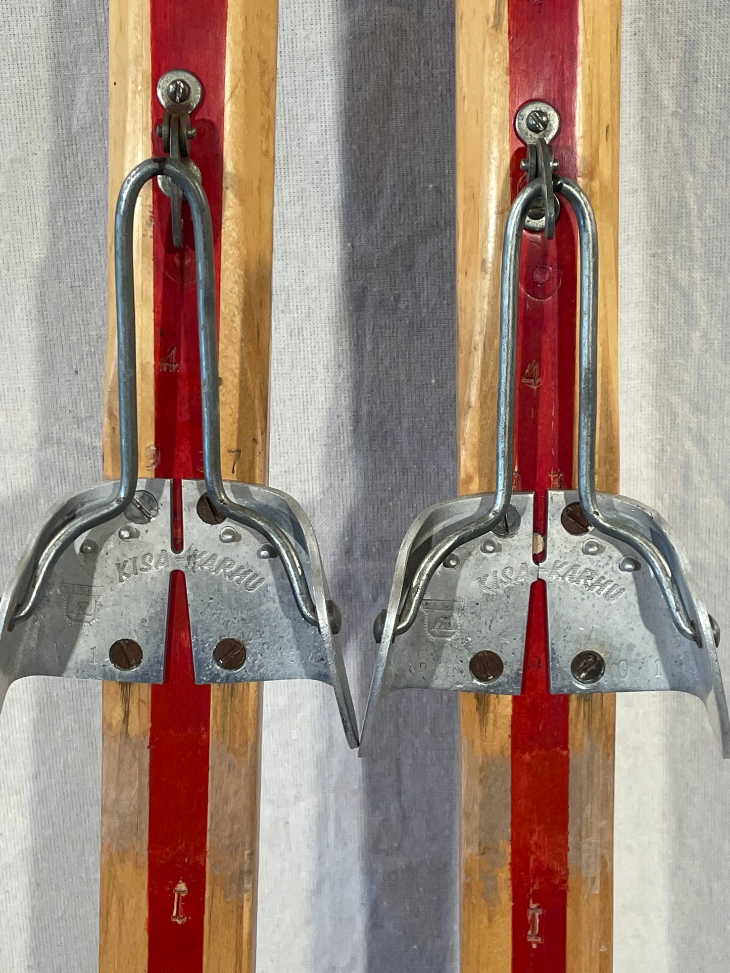 210cm Peltonen "Erikoiskilpa" Cross-Country Racing Skis - Late 1960s - RareRareRare