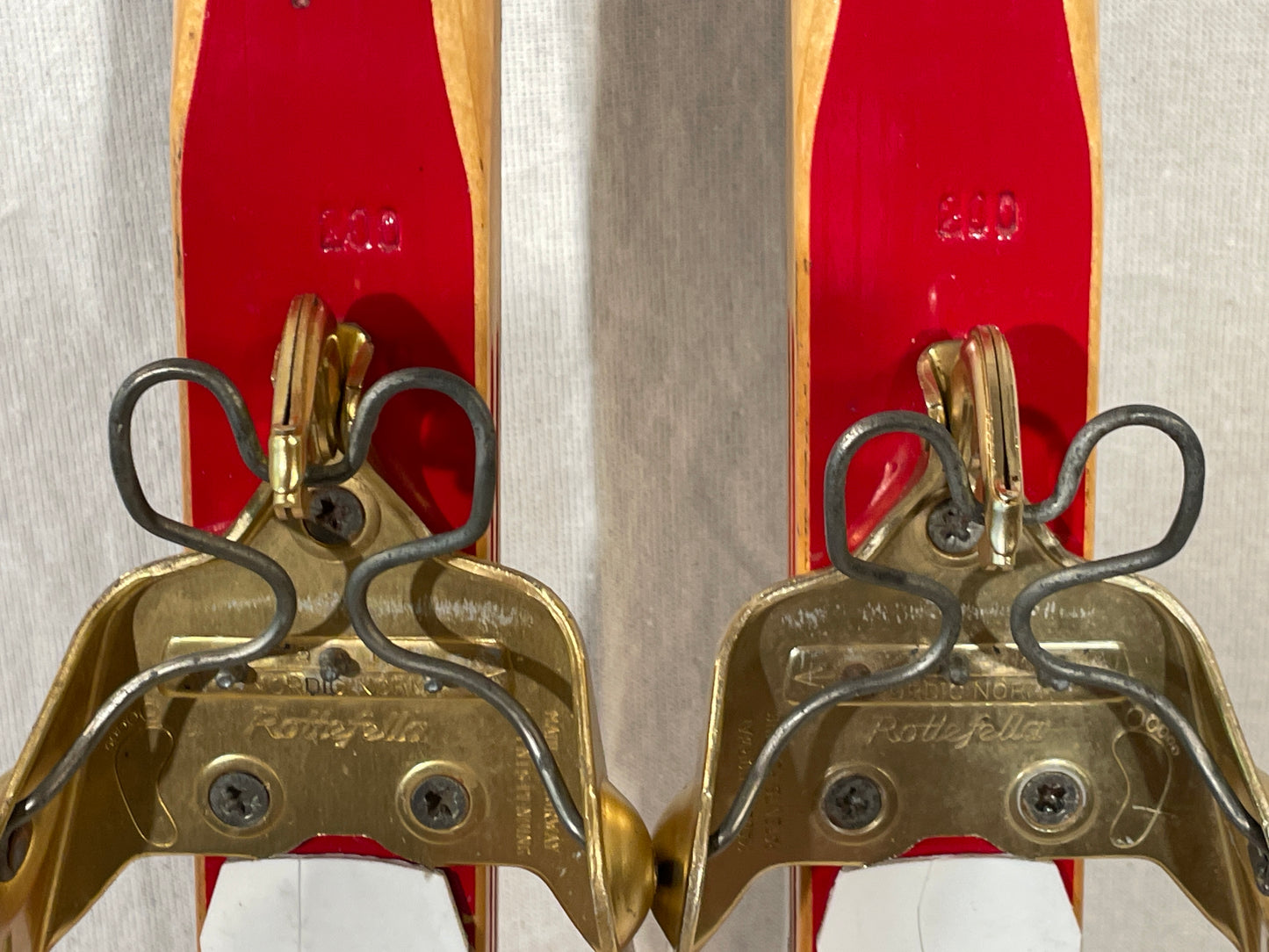 200cm Toppen Hallgeir Brenden "Balsa-Lett" Wood Cross-Country Racing Skis - RARE RED COLOUR - 1960s from Norway!!!!!!